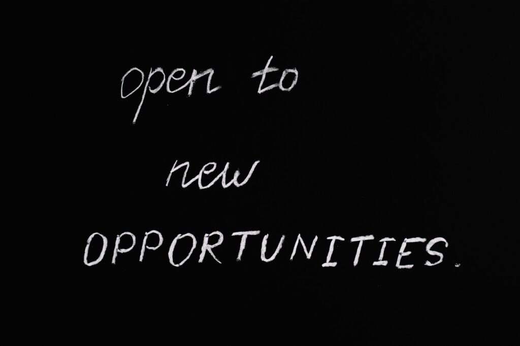 Imagem mostrando que se abrir para novas oportunidades é uma das vantagens do Senso de Urgência.